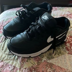 Nike Air Max kids size Y2 ***WORN ONCE***